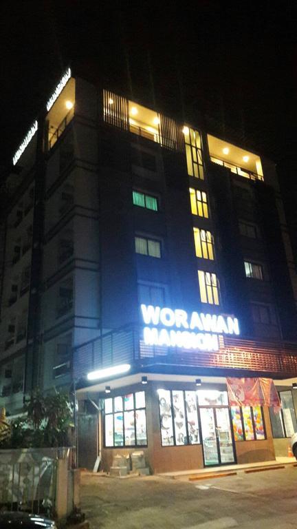 Worawan Mansion Hotel Si Racha Exterior foto